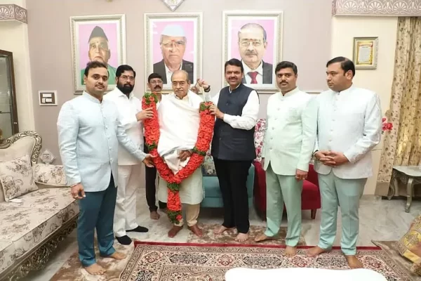 Maharashtra Bhushan Award1