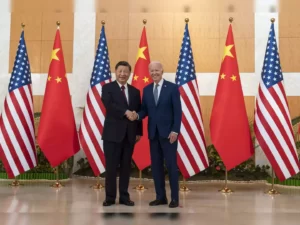 Semiconductor chip talks