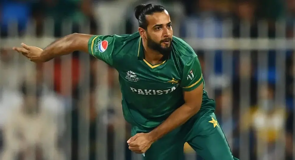"Imad Wasim retirement news"

