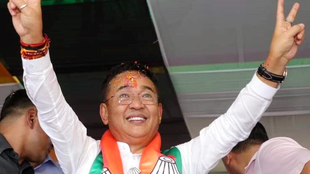 सिक्किम के मुख्यमंत्री प्रेम सिंह तमांग