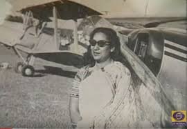 India first female airline pilot