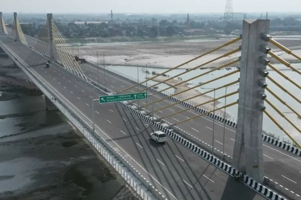 six lane Ganga bridge