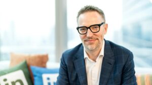 Microsoft LinkedIn CEO role