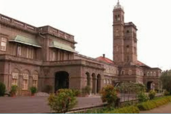 biggest university in the world