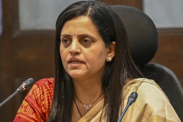 Ashwini Bhide First Woman BMC Commissioner