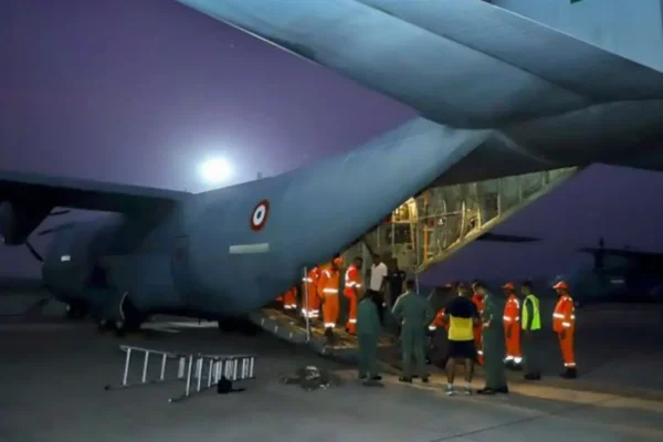 India relief aid to Nepal