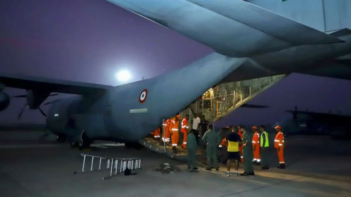 India relief aid to Nepal