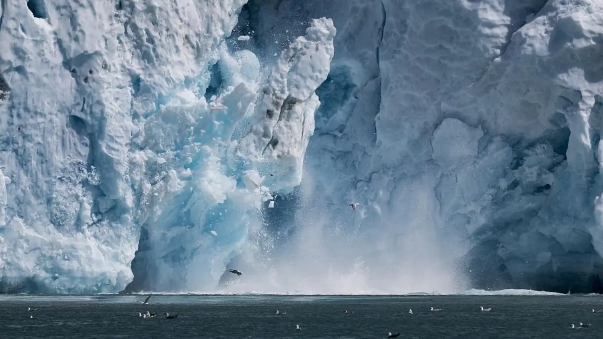 himalayan glacier collapse Nepal