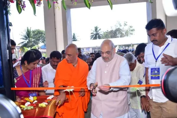 मांड्या , कर्नाटक में मेगा डेयरी प्लांट