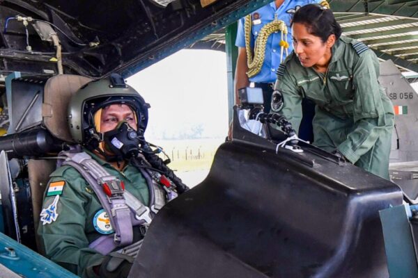 सुखोई-30 एमकेआई लड़ाकू विमान