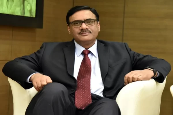 नीरज अखौरी सीमेंट उद्योग