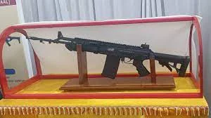 "यूजीएएम असॉल्ट राइफल विशेषताएं"