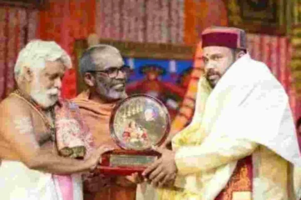 शंकर स्मृति पुरस्कार: पुजारी ईश्वरी प्रसाद नंबूदिरी की सरकारी परीक्षा के उम्मीदवारों के लिए प्रेरणादायक यात्रा शंकर स्मृति पुरस्कार का महत्व