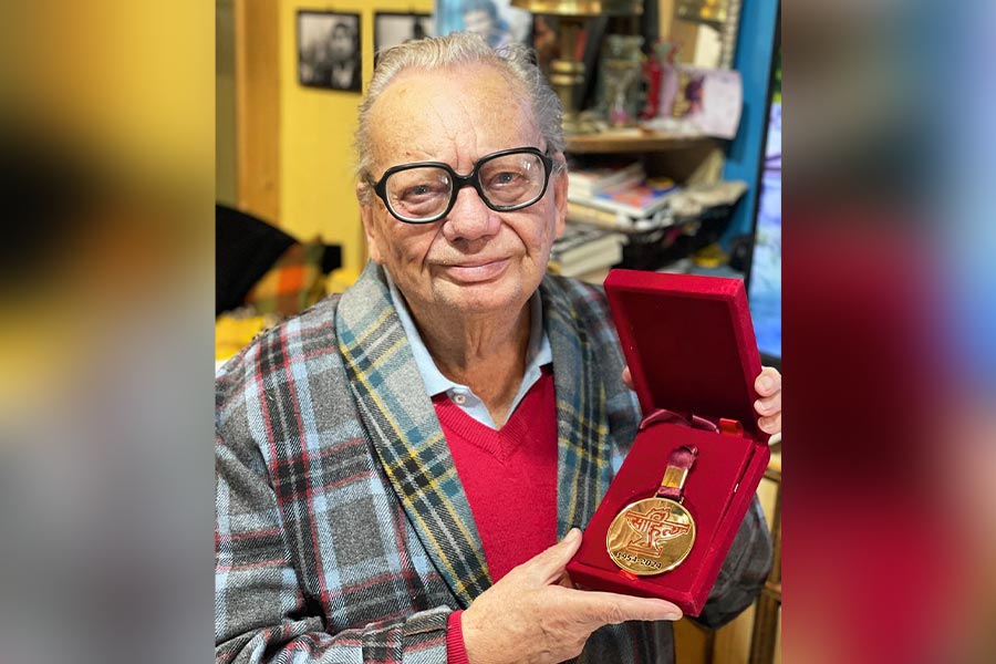 रस्किन बॉन्ड साहित्य अकादमी फेलोशिप1