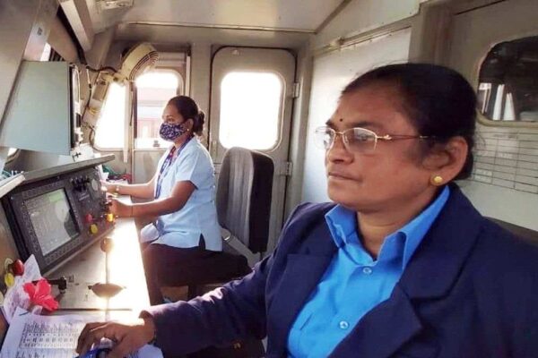 भारत की पहली महिला रेल चालक